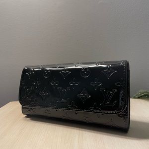 Black Louis Vuitton Clutch
